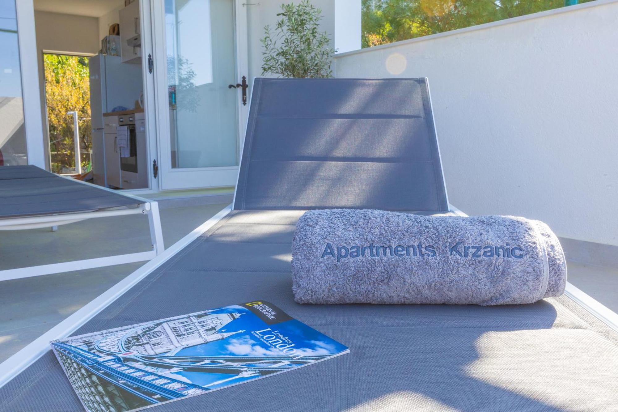 Apartments Krzanic Podgora Exteriér fotografie